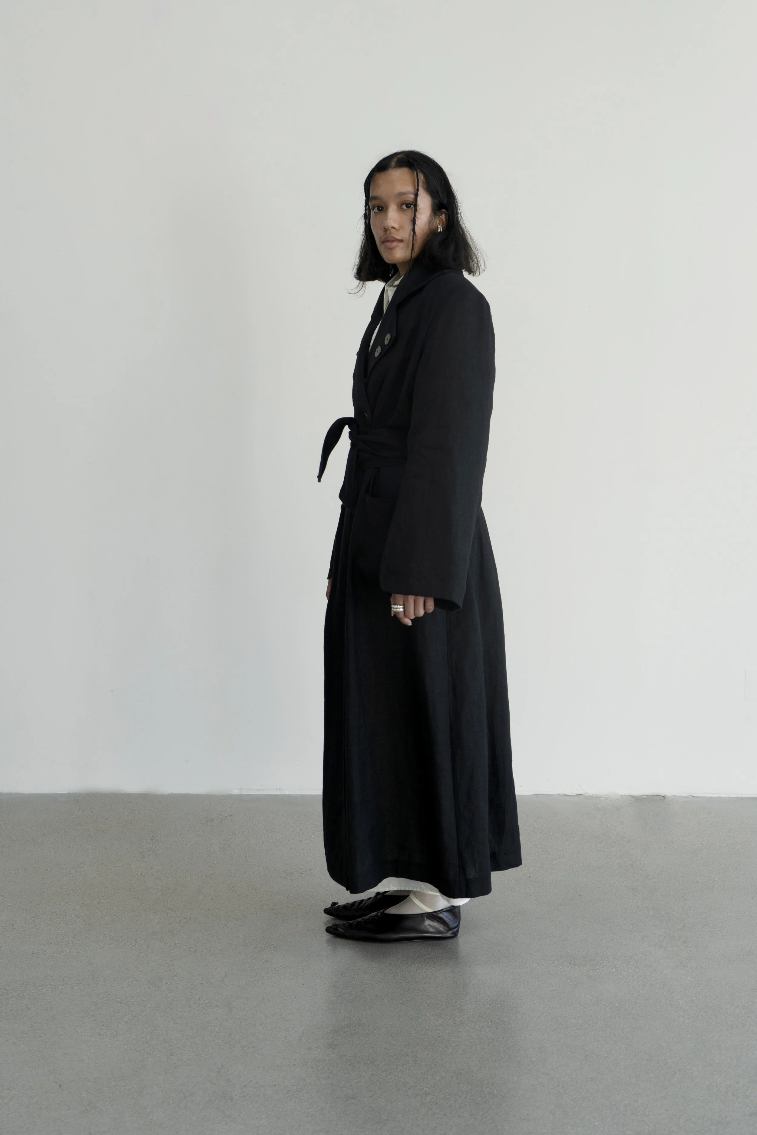 KHMELNYTSKE SHOSSE LONG BLACK LINEN TRENCH COAT — K M by L A N G E